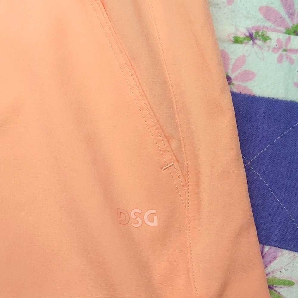 NEW WITH TAGS DSG mens Agility shorts Pink Ray Size Small 6" inseam Athletic Fit - Picture 6 of 10